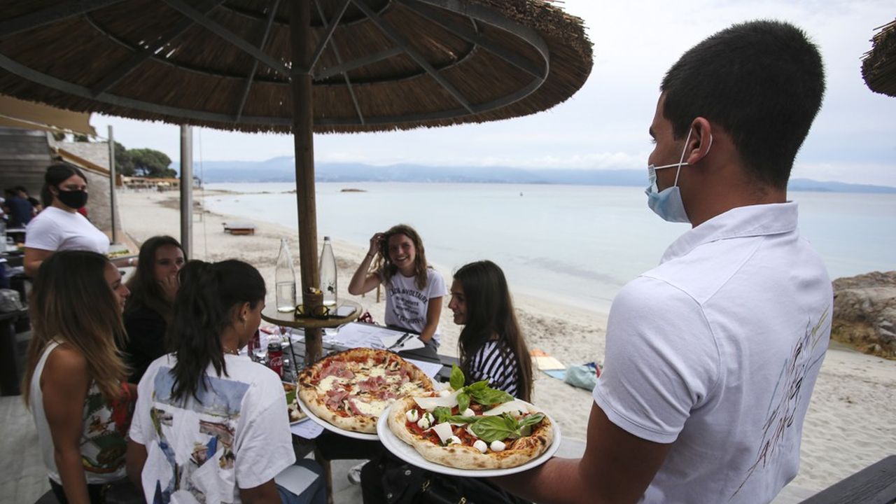 La bonne fréquentation des restaurants du littoral a aidé la profession à limiter le recul du chiffre d'affaires cet été par rapport à l'été 2019.