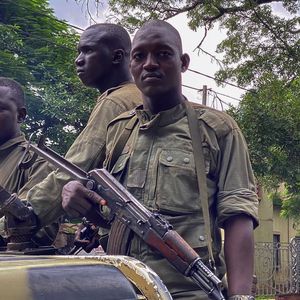 Les membres de la junte militaire ont renversé le président Ibrahim Boubacar Keita mi-août sans avoir besoin de tirer un coup de feu tant le régime avait perdu tout soutien.