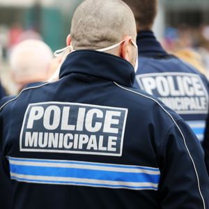 « Selon nos estimations, il manque toujours 1.000 agents en Ile-de-France et entre 3.000 et 4.000 au plan national pour pourvoir les postes vacants », affirme Cédric Michel, président du Syndicat de la police municipale (SDPM).