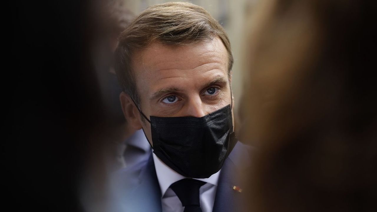 Opposé au reconfinement général, Emmanuel Macron n'a pu que s'y résoudre devant la très nette dégradation de la situation sanitaire.