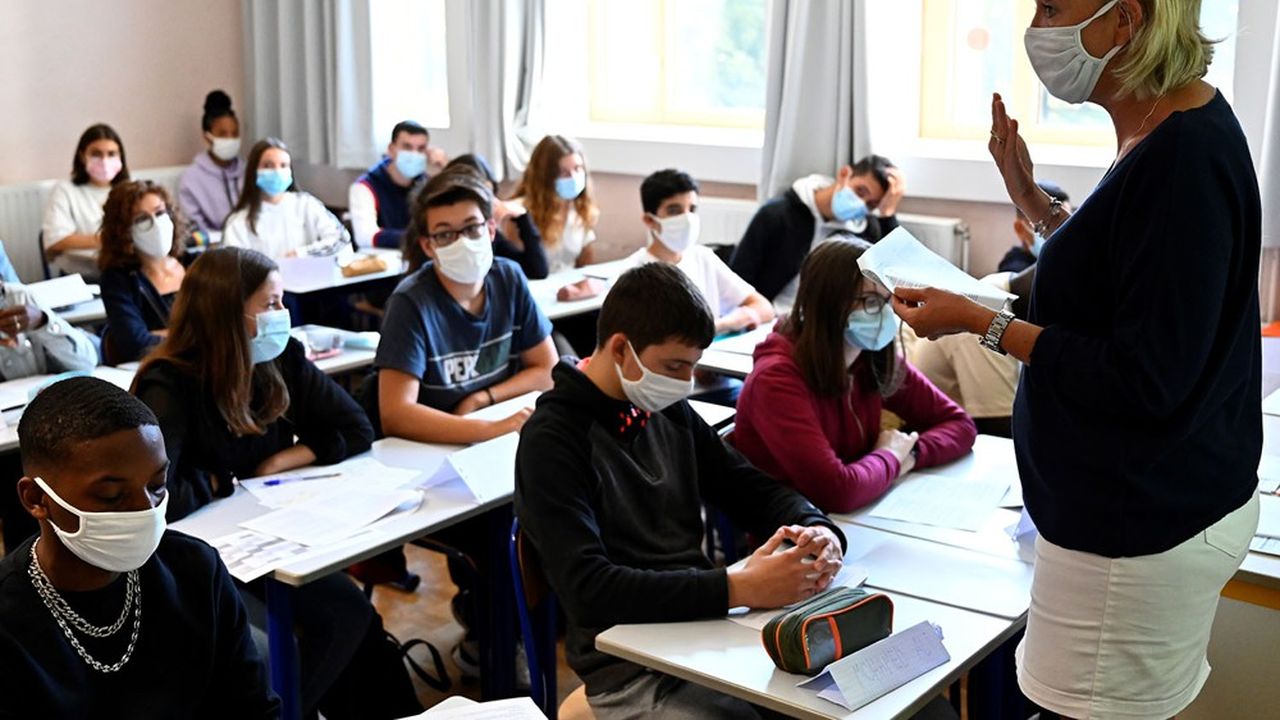 Des lycéens dans leur salle de classe au lycée Brequigny à Rennes (Ille-et-Vilaine).