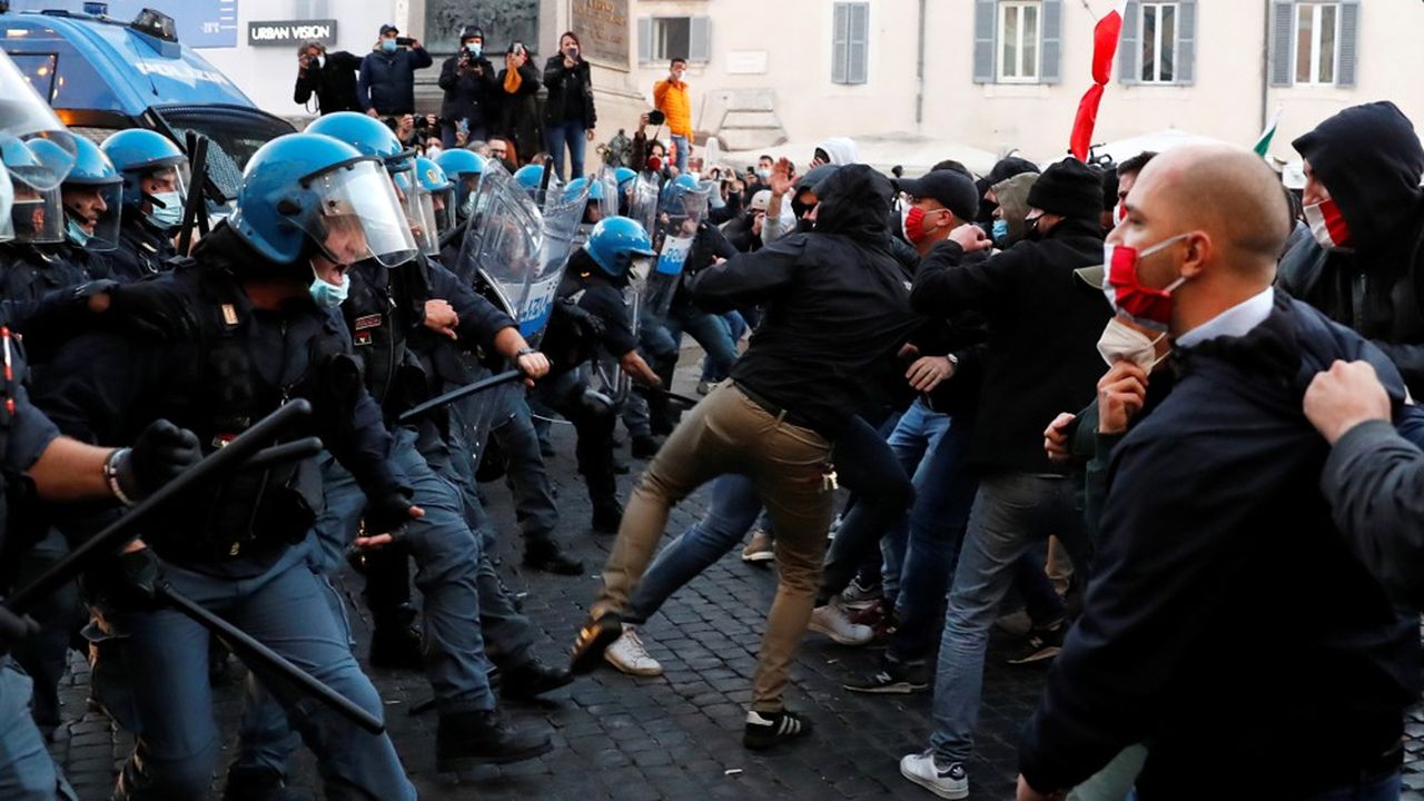 A Rome, des heurts ont eu lieu entre la police et des centaines de manifestants.