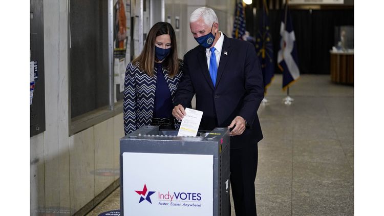 Mike Pence vote à Indianapolis