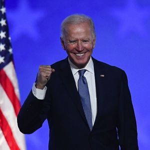 Joe Biden se montrait optimiste, ce mercredi, alors que les bulletins anticipés étaient comptés dans plusieurs Etats-clés.