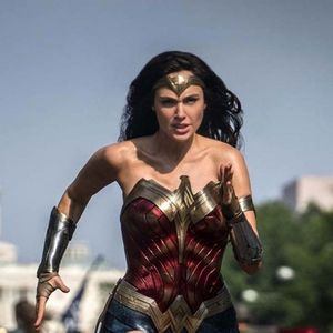 Cette sortie de « Wonder Woman 1984 » (dont le rôle principal est interprété par l'actrice superstar Gal Gadot) - doté d'un budget de production de 200 millions de dollars -, est un vrai pari après les multiples reports annoncés ces dernières semaines par les acteurs de l'industrie du cinéma