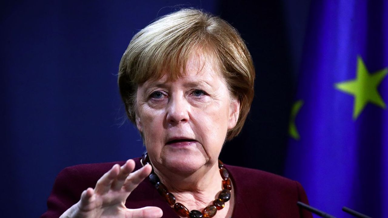Une semaine après son bras de fer infructueux avec les länder, Angela Merkel avait multiplié les rendez-vous en amont de sa réunion ce mercredi avec leurs dirigeants pour obtenir un durcissement des mesures de confinement. (Photo by HANNIBAL HANSCHKE/POOL/AFP)