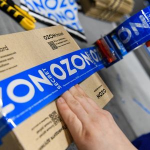 Les ventes d'Ozon ont augmenté de 152 % sur un an à la faveur des mesures de confinement.