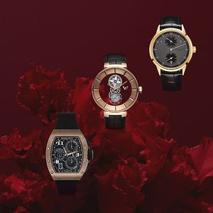Trois montres en or rose: Patek Philippe, Louis Vuitton et Richard Mille.