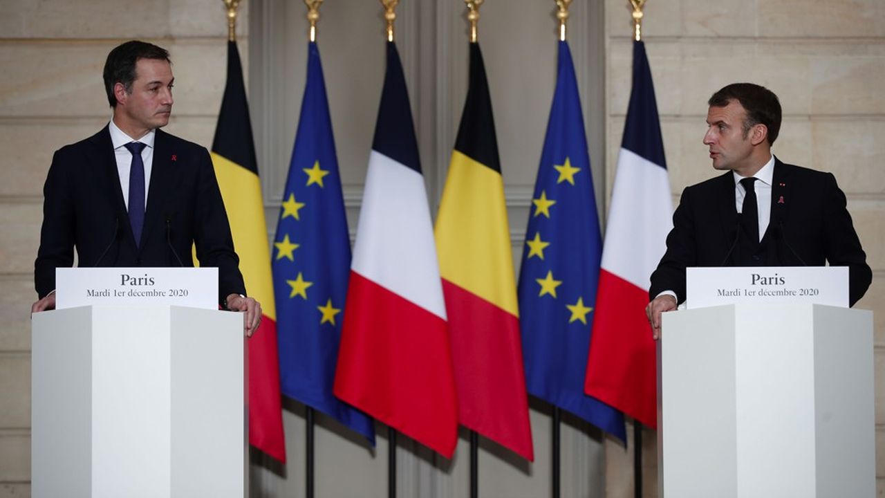 Emmanuel Macron a été très ferme, mardi après-midi, aux côtés du Premier ministre belge, Alexander De Croo.