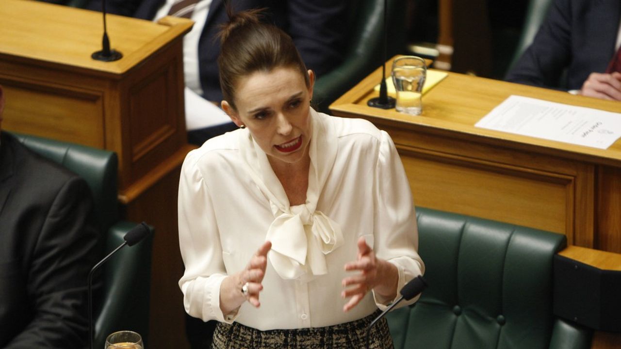 La Première ministre néo-zélandaise, Jacinda Ardren, a appelé les parlementaires à se tenir « du bon côté de l'Histoire » en votant la déclaration d'urgence climatique.
