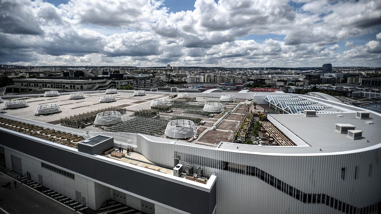 Le roof top du Parc des Expositions-de la-Porte-de-Versailles, qui dispose du plus grand centre de congrès d'Europe.