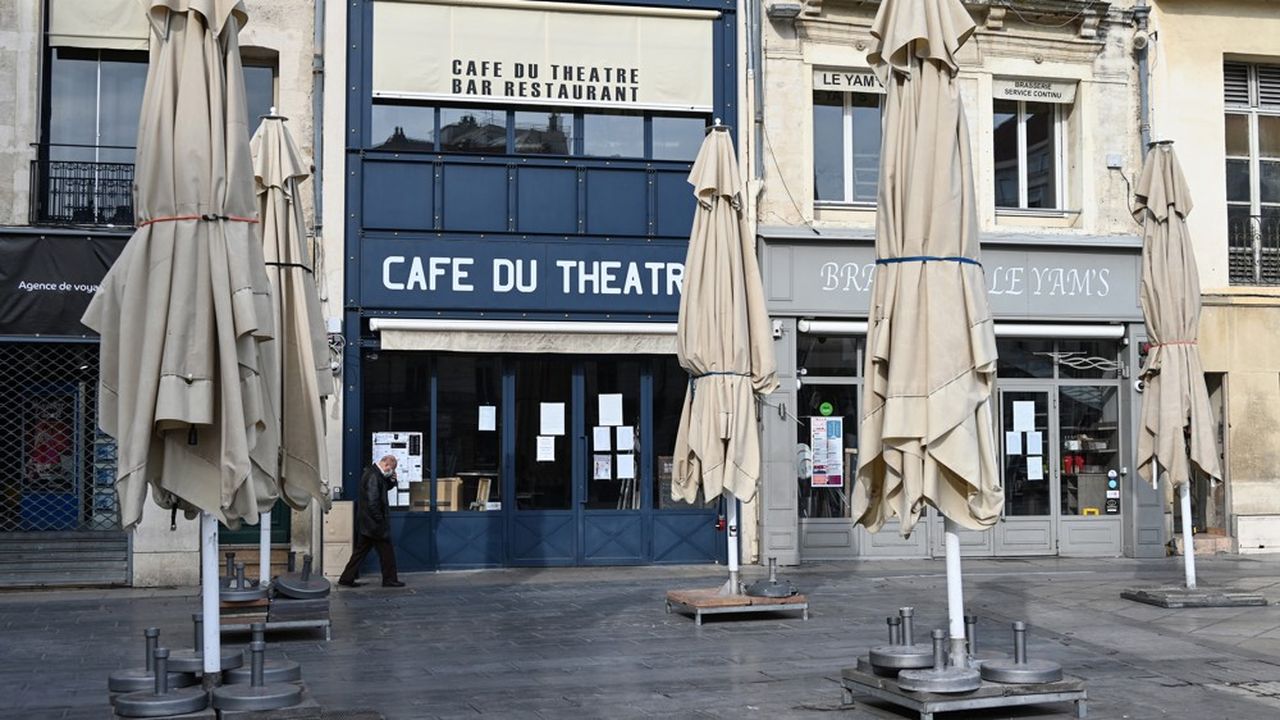 Un café-restaurant fermé à Marseille
