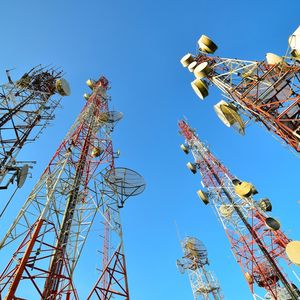 KKR, Providence et Cinven ont bouclé mi novembre un retrait de cote de 5,3 milliards d'euros sur l'opérateur télécoms espagnol MasMovil.