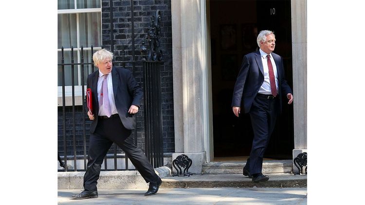 8 juillet 2018 : Démission de David Davis, ministre du Brexit, et de Boris Johnson, ministre des Affaires étrangères 