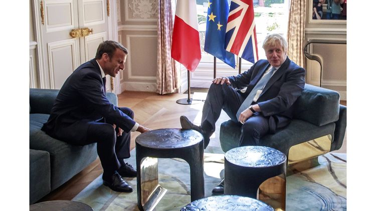 22 août 2019 : premières passes d'armes entre Johnson et Macron