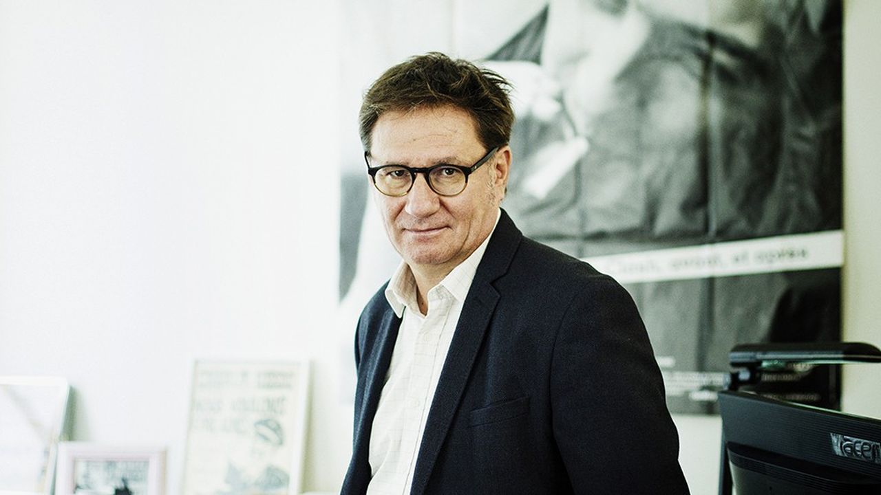 Bruno Clément-Petremann, directeur de la prison de la Santé depuis juin 2019, dans son bureau.