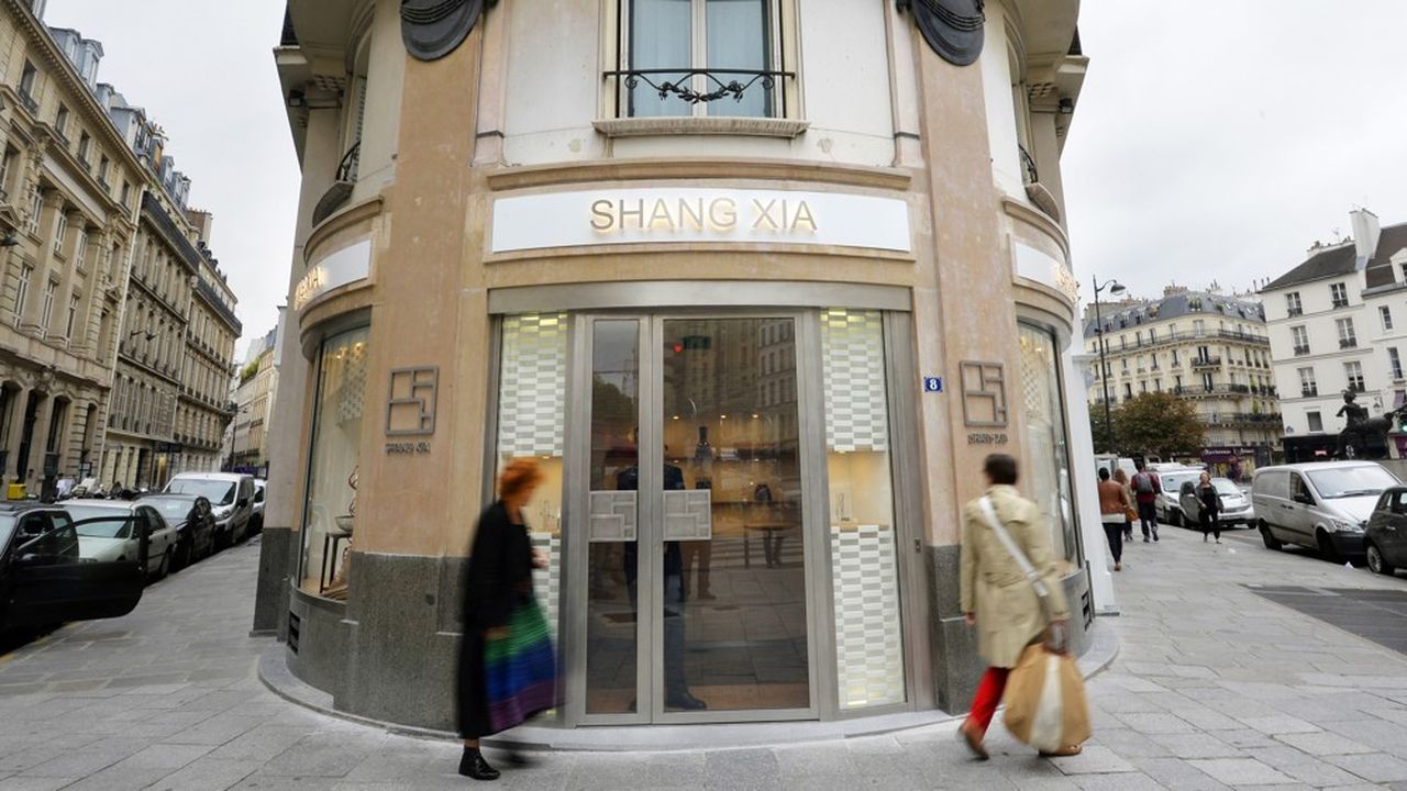 Shang Xia a ouvert une seule boutique hors de Chine, à Paris en 2013.
