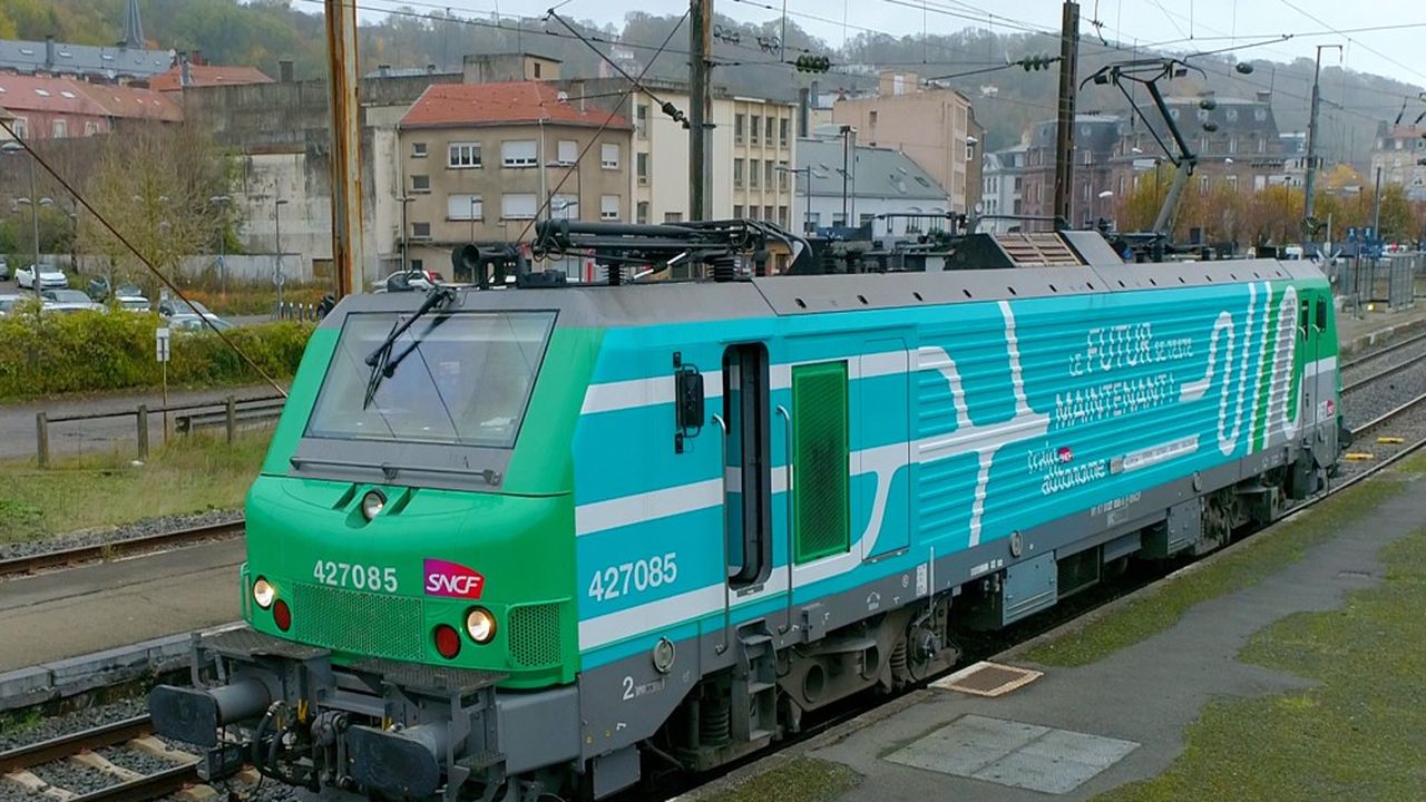 La locomotive Prisma BB 27.000 a effectué, le 29 octobre dernier, un trajet d'une quarantaine de minutes entre Longwy et Longuyon (tout proche de la frontière luxembourgeoise).