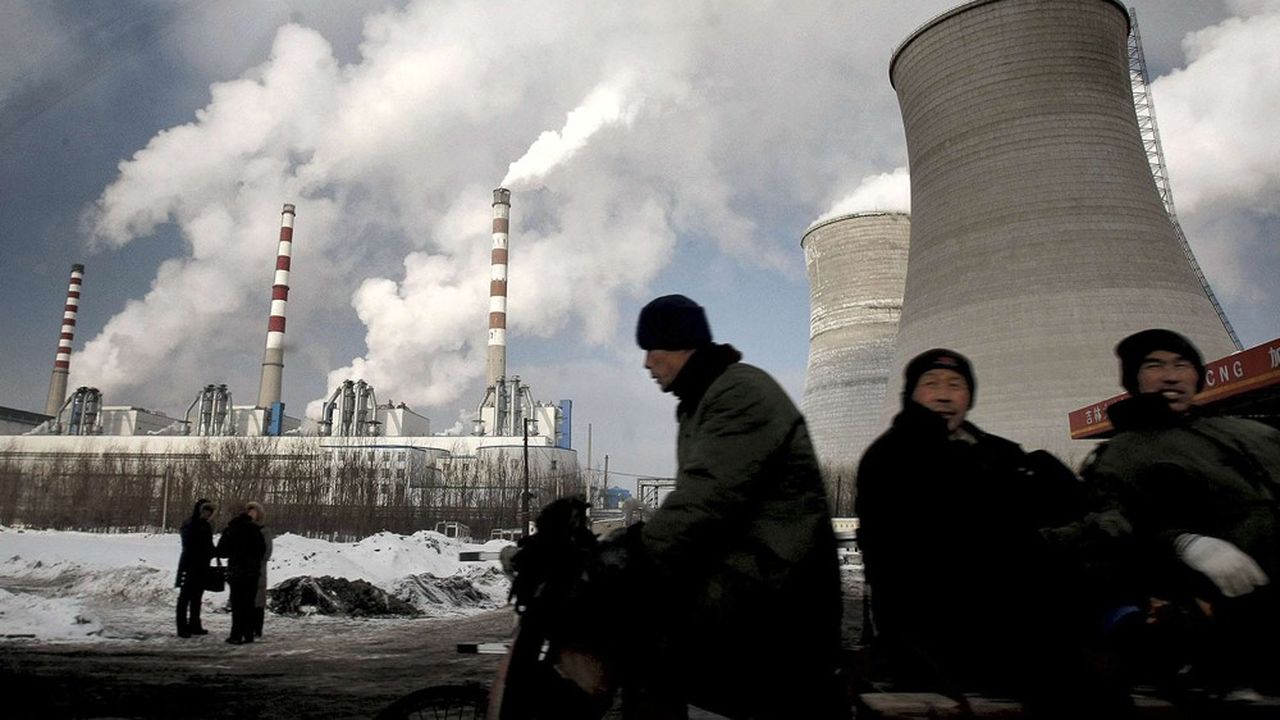 Tous les ans, la Chine ouvre une trentaine de gigawatts de nouvelles centrales électriques brûlant du charbon. L'équivalent de la moitié du parc nucléaire français en plus chaque année.