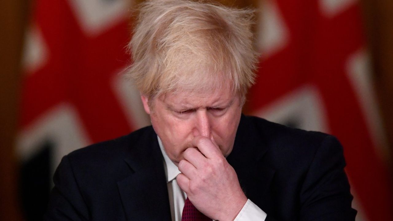 La séquence politique qui s'est soldée par l'annonce de reconfinement de Londres et du sud-est de l'Angleterre samedi soir en mode sauve-qui-peut est dévastatrice pour Boris Johnson.