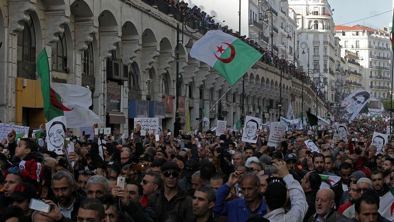 L'Algérie est confrontée à une crise multiforme, provoquée par la mise à sac du pays par la « pègre » sous Bouteflika et aggravée par la pandémie de Covid-19.