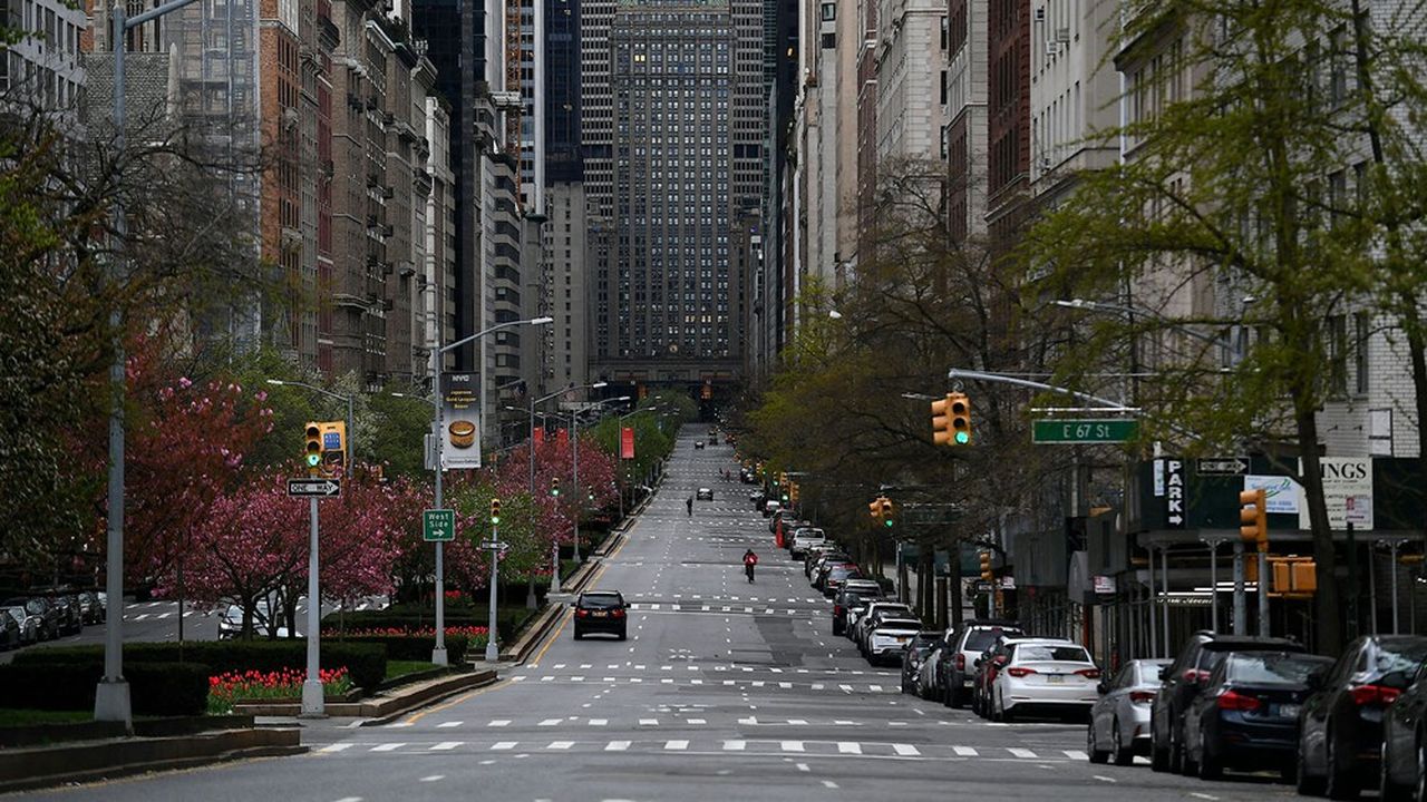 La crise a frappé durement Wall Street (Park Avenue à New York en avril dernier) et le monde des hedge funds