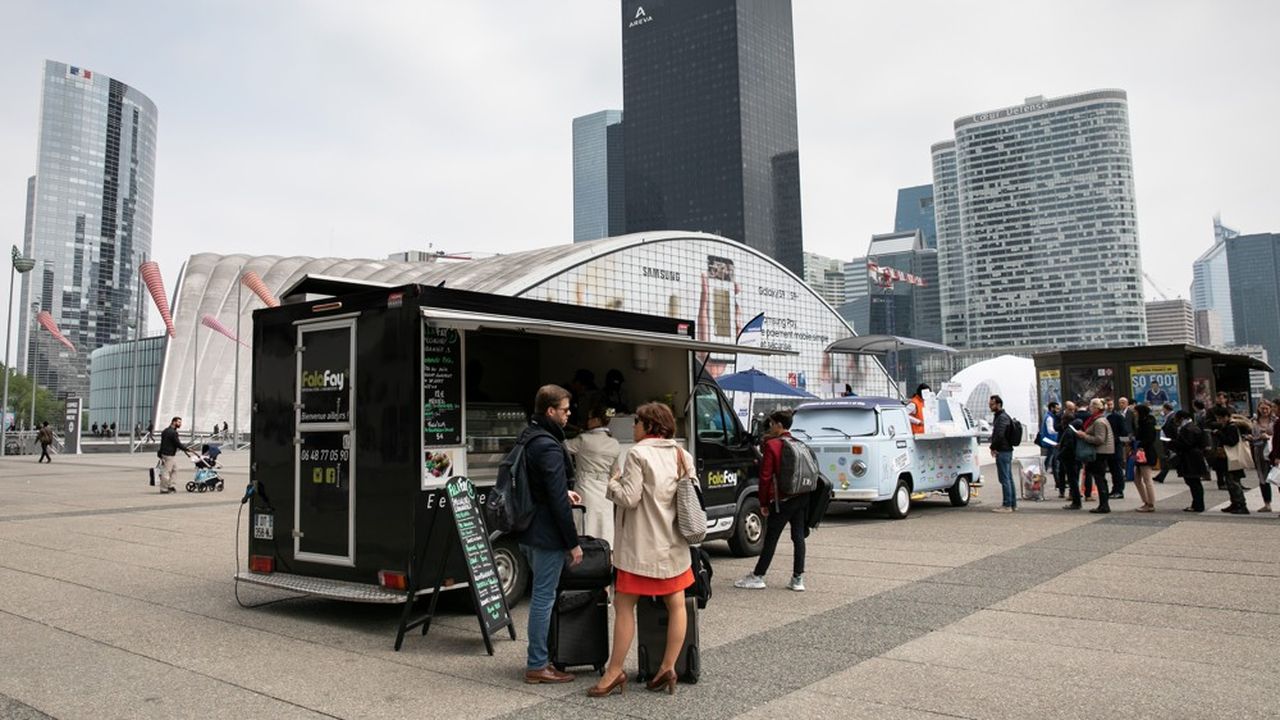 Les food trucks sont de retour sur le parvis de la Défense.