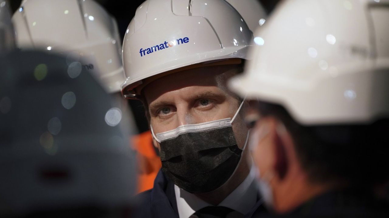 Les quatre principales confédérations syndicales ont signé un courrier adressé à Emmanuel Macron et demandent le retrait du projet de refonte d'EDF. (AP Photo/Laurent Cipriani, Pool)/ENA102/20343573857509/Pool/2012081645