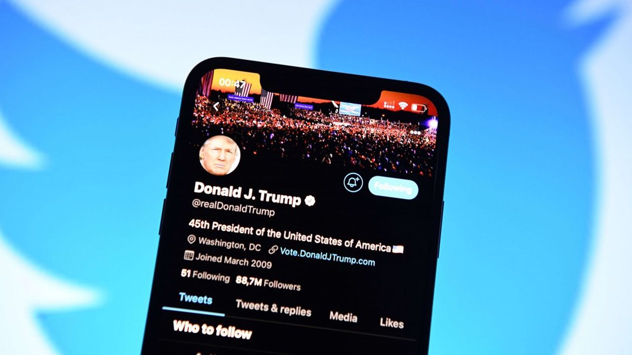 Le réseau social Twitter a décidé de suspendre définitivement le compte de Donald Trump après les débordements du Capitole survenus le 6 janvier.
