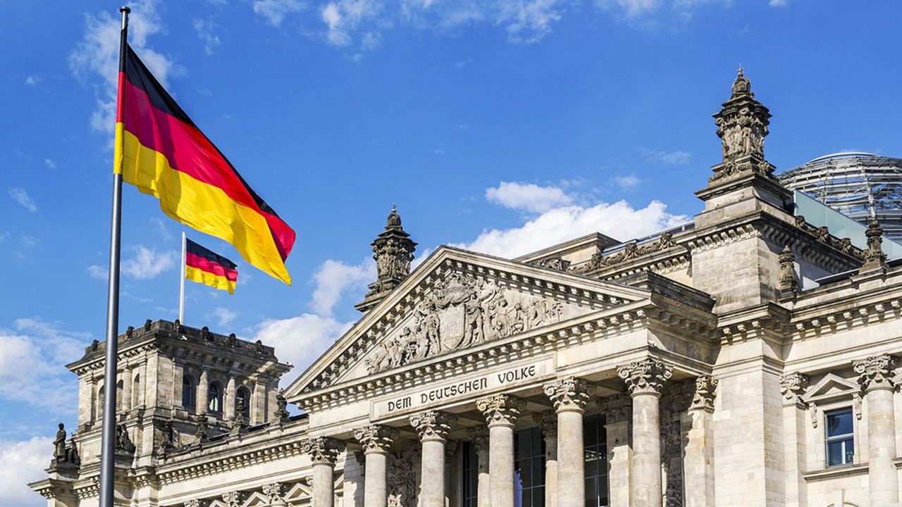Les députés allemands ont adopté jeudi une loi qui renforce les pouvoirs d'enquête et de sanction de l'autorité allemande de la concurrence face aux géants du net.