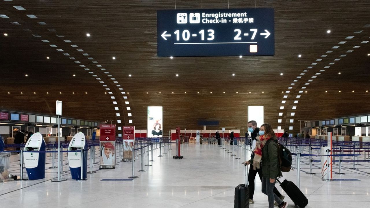 Les dernières décisions gouvernementales affectent notamment le groupe ADP alors que l'aéroport Charles de Gaulle (photo) demeure fréquenté.