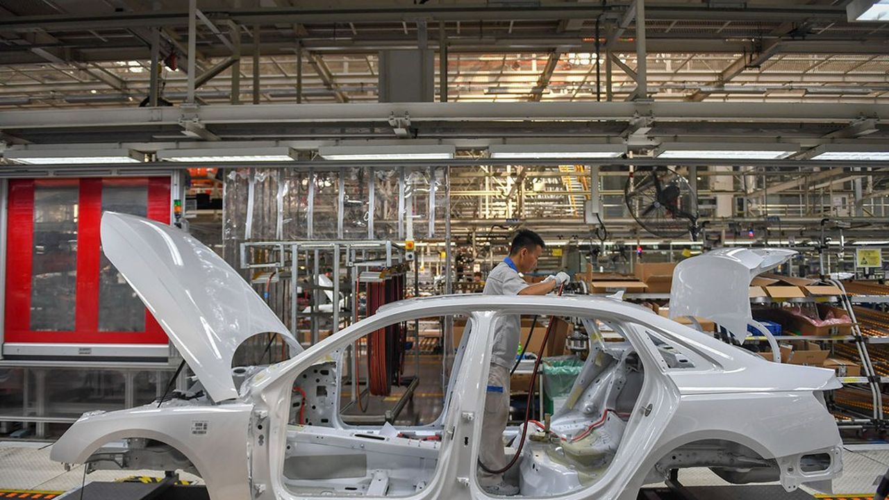 General Motors et Volkswgen vendent désormais plus de voiture en Chine que dans leurs propres pays. Photo : une ligne de montage de FAW-Volkswagen à Changchun.