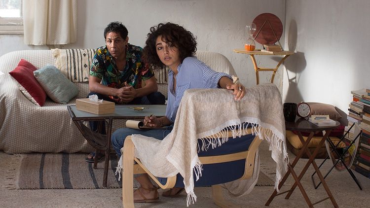 Dans un registre plus comique, « Un divan à Tunis», de Malène Labidi. Selma (Golshifteh Farahani), ici avec le boulanger Raouf (Hichem Yacoubi) décide d'exercer en Tunisie.