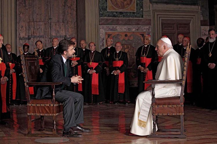 « Habemus papam » (2011) de Nanni Moretti. Le nouveau pape (Michel Piccoli) terrassé par sa charge est suivi par le meilleur psy d'Italie.