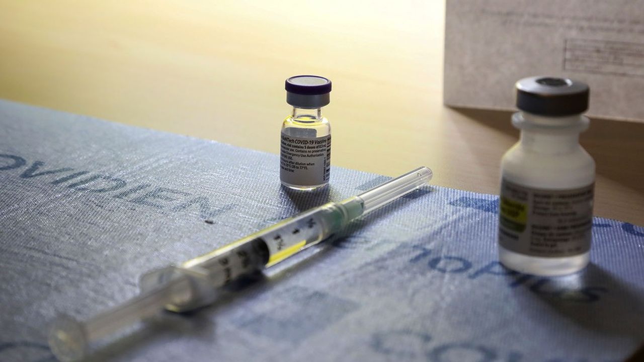Il est « improbable » que le variant anglais « échappe à la protection » du vaccin élaboré par Pfizer et BioNTech, selon une étude réalisée par le laboratoire.
