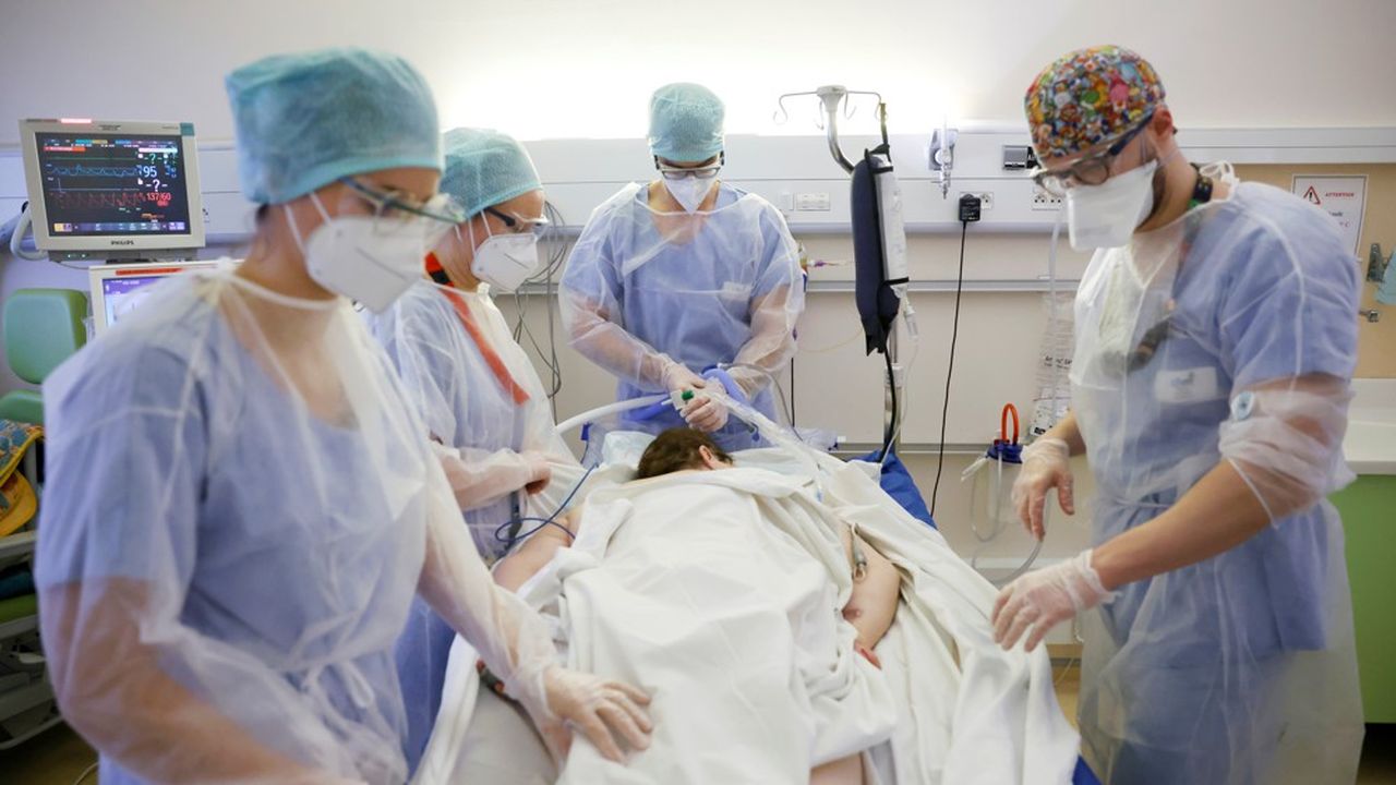 Les hospitalisations sont nettement orientées à la hausse en I​le-de-France, selon l'AP-HP.