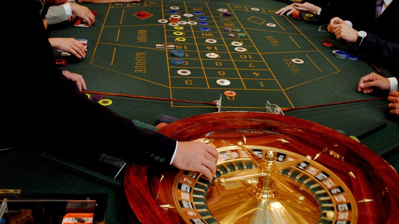Avant leur fermeture fin octobre, les casinos ont enregistré des records de fréquentation depuis juin grâce au besoin de distraction des Français. Malgré cela, l'année 2020 se solde par des pertes d'activité de près de 50 %.