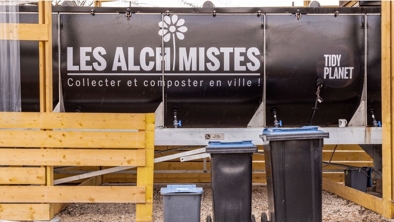 Un exemple d'implantation d'usine en France en 2020 : Les Alchimistes. L'entreprise, qui récupère des biodéchets pour les transformer en compost, a installé son site dans l'Essonne.