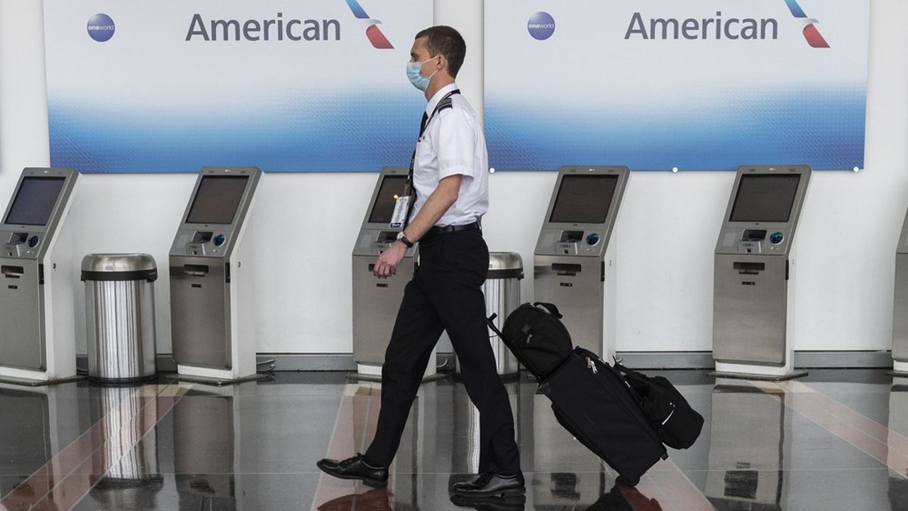 American Airlines va commencer, dès vendredi, à envoyer des notifications de licenciement.