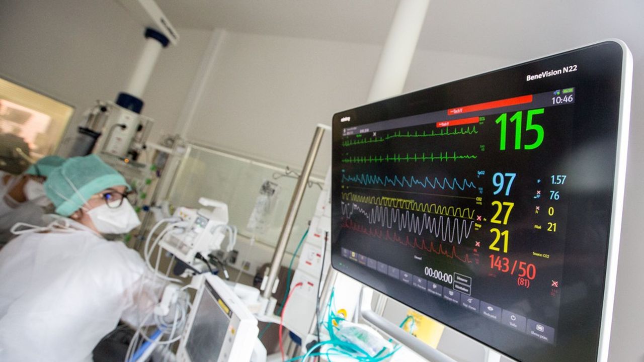 En Île-de-France, 5.487 patients Covid étaient hospitalisés ce jeudi 4 février, dont 727 en réanimation, selon le ministère de la Santé.