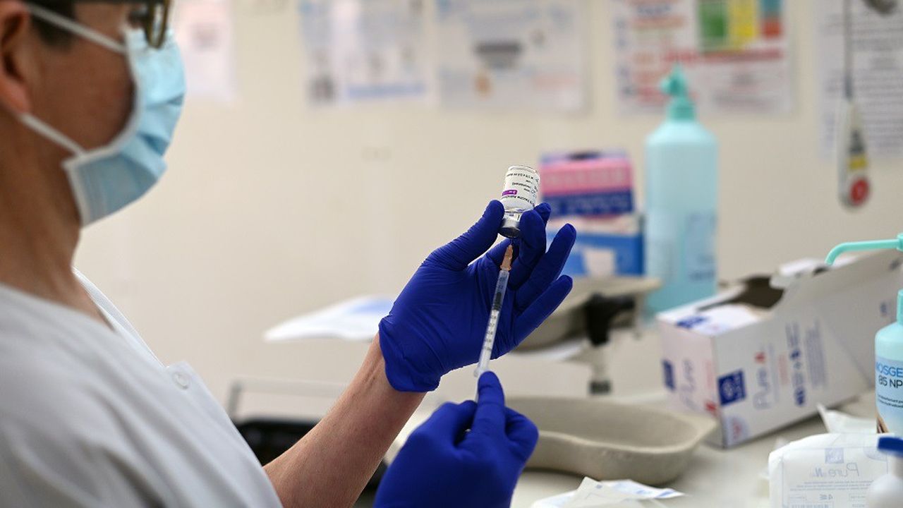 Plus de 2,1 millions d'injections de vaccin ont été réalisées en France depuis le début de la campagne de vaccination.