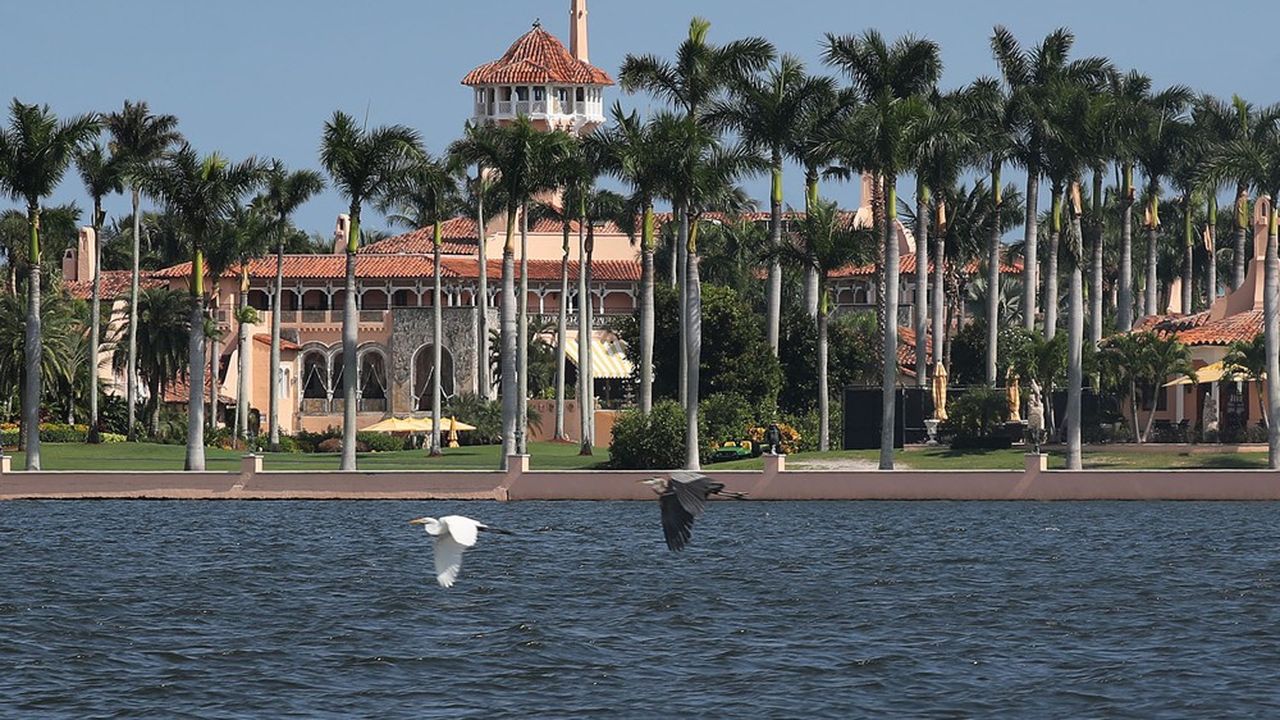 Le conseil municipal de Palm Beach doit décider cette semaine s'il autorise Donald Trump à y vivre à l'année.