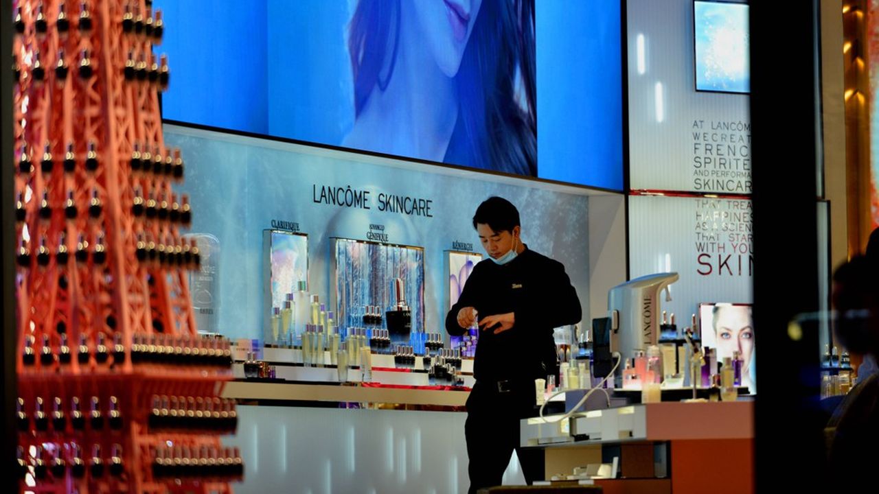 Les deux marques de L'Oréal, Lancôme et L'Oréal Paris dépassent le milliard d'euros de ventes en ligne.