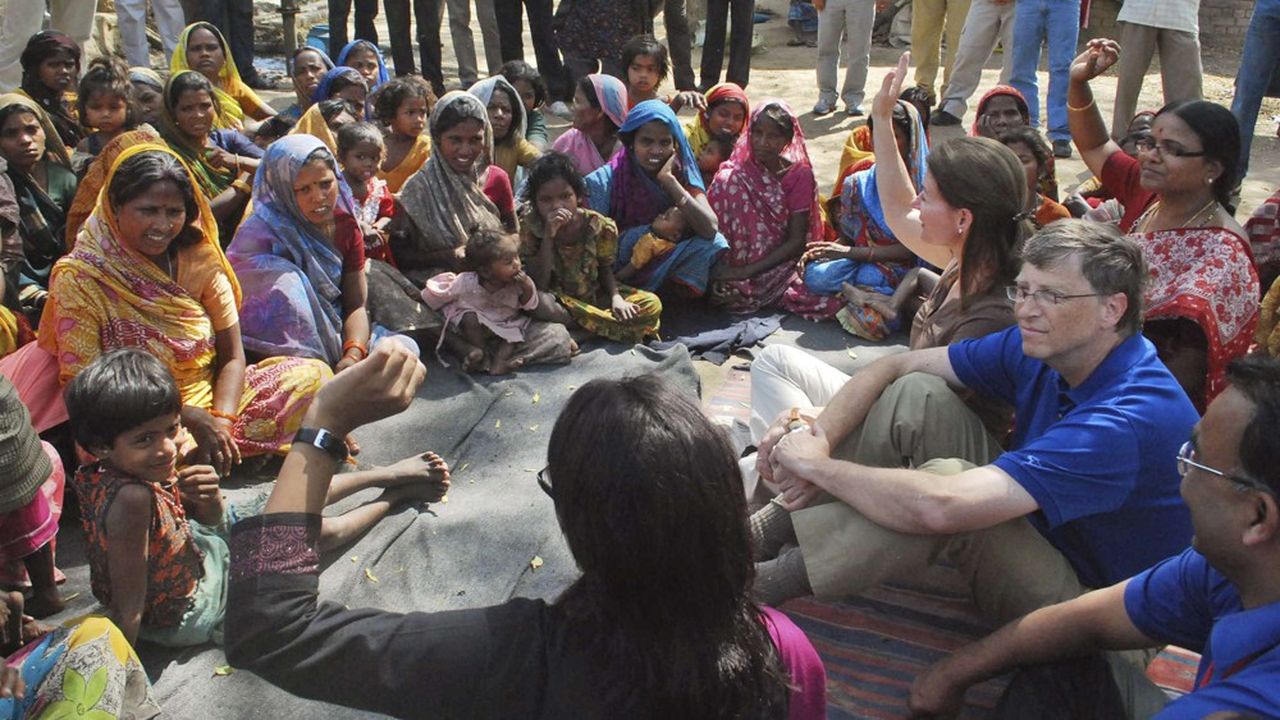 Bill Gates et sa femme Melinda, en visite dans un village de l'Etat du Bihar, en Inde, en mars 2011.