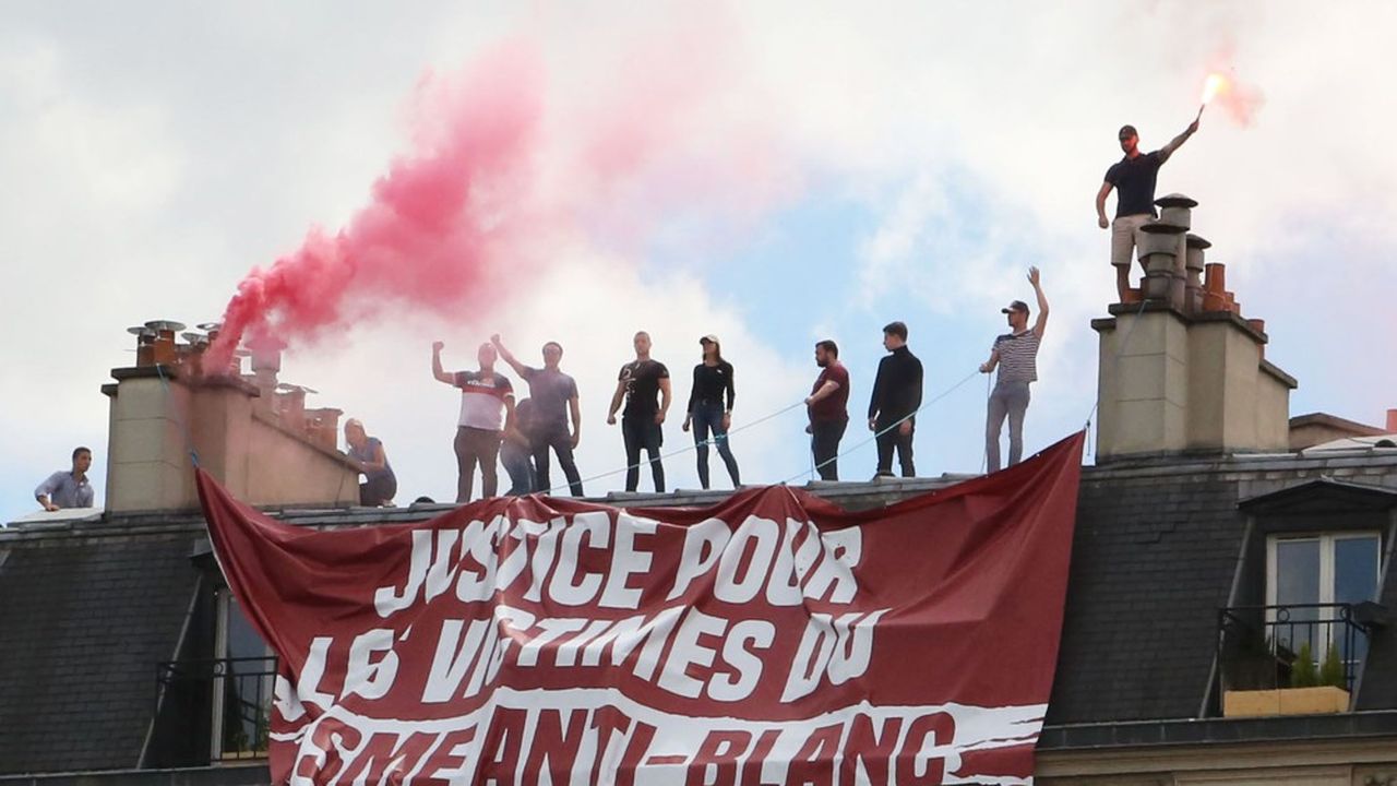 Le 13 juin 2020 à Paris, les membres du groupuscule d'extrême-droite avaient déployé une banderole lors d'un rassemblement place de la République contre le racisme et les violences policières.