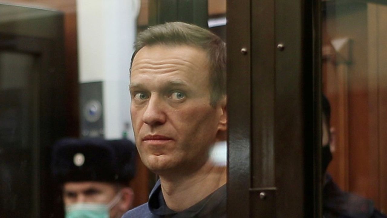 Alexeï Navalny a été condamné par un tribunal de Moscou à la prison ferme. Mais son courage et la mobilisation de ses partisans sont un défi pour Poutine.