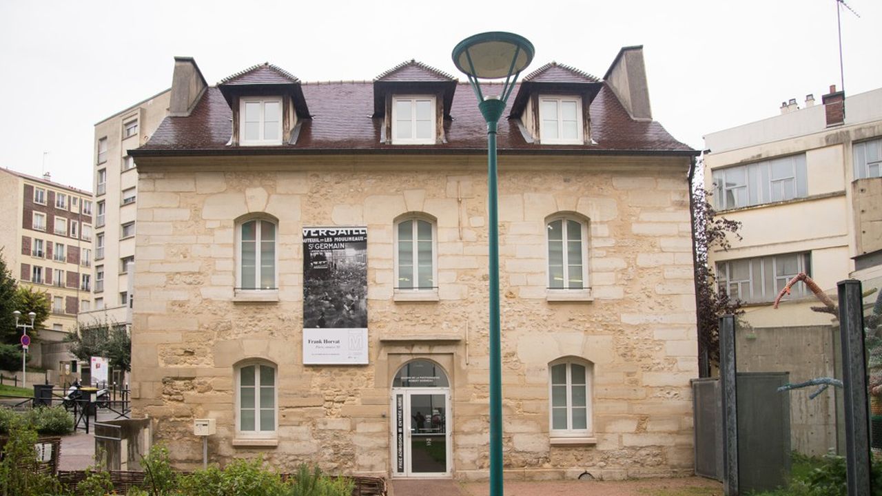 Ouverte en 1996, la Maison Robert Doisneau célèbre la photographie humaniste.