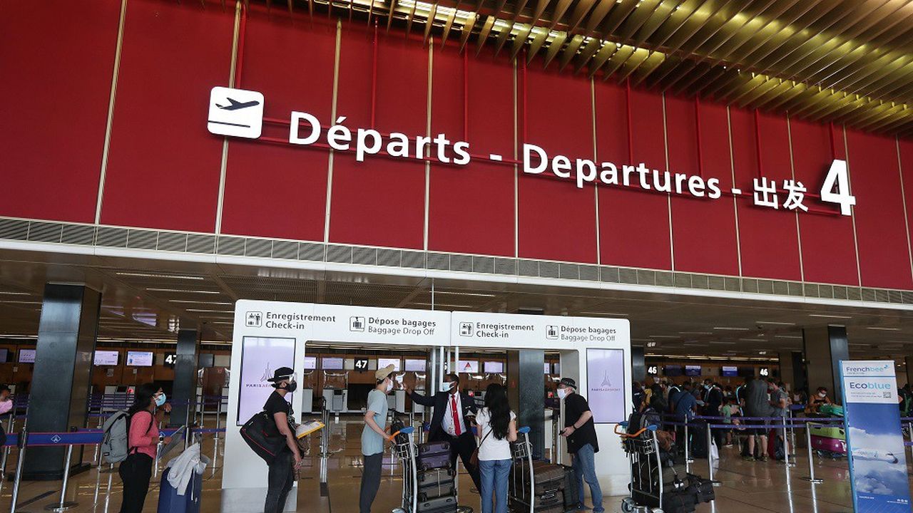 Confronté à la chute du trafic aérien, ADP a décidé de ne laisser partiellement ouverts que les terminaux 2 et 3 de l'aéroport d'Orly.