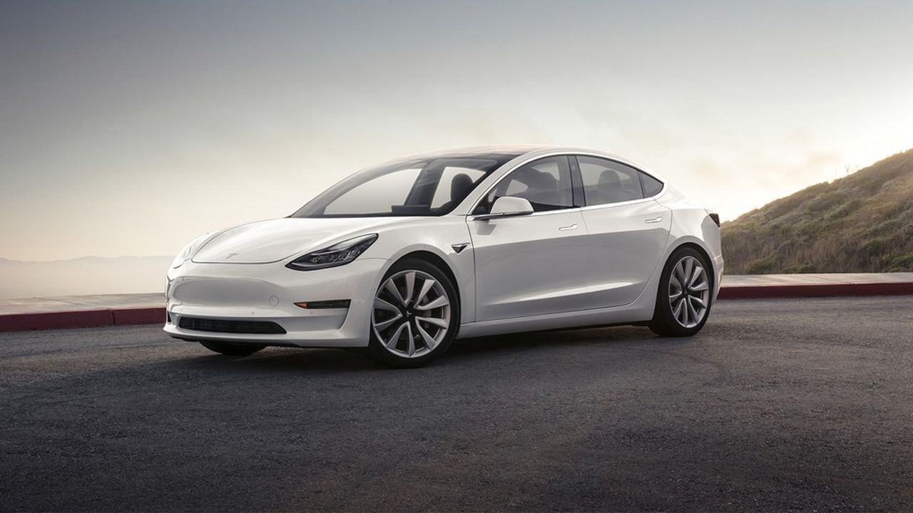 La silhouette de la Tesla Model 3 s'inspire de la pionnière Model S.