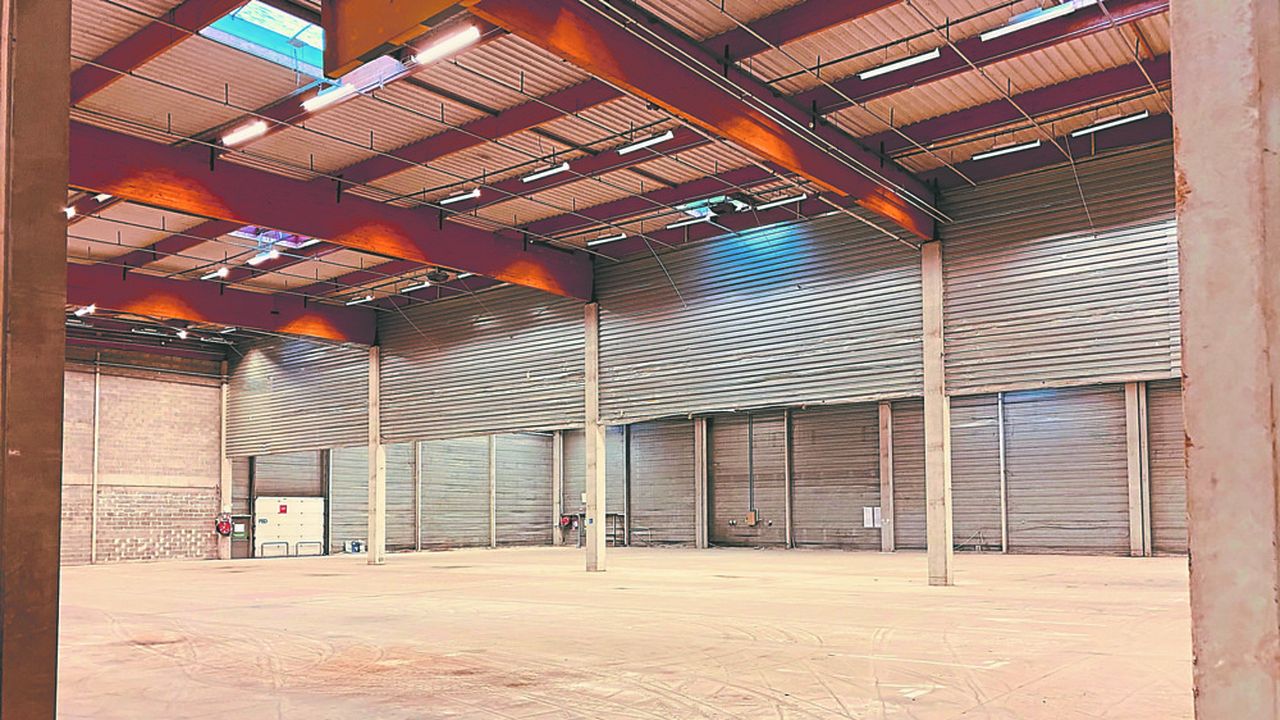 Hangar Ikea vide où s'installera le concept éphémère Sofo sur 4.000 mètres carrés.